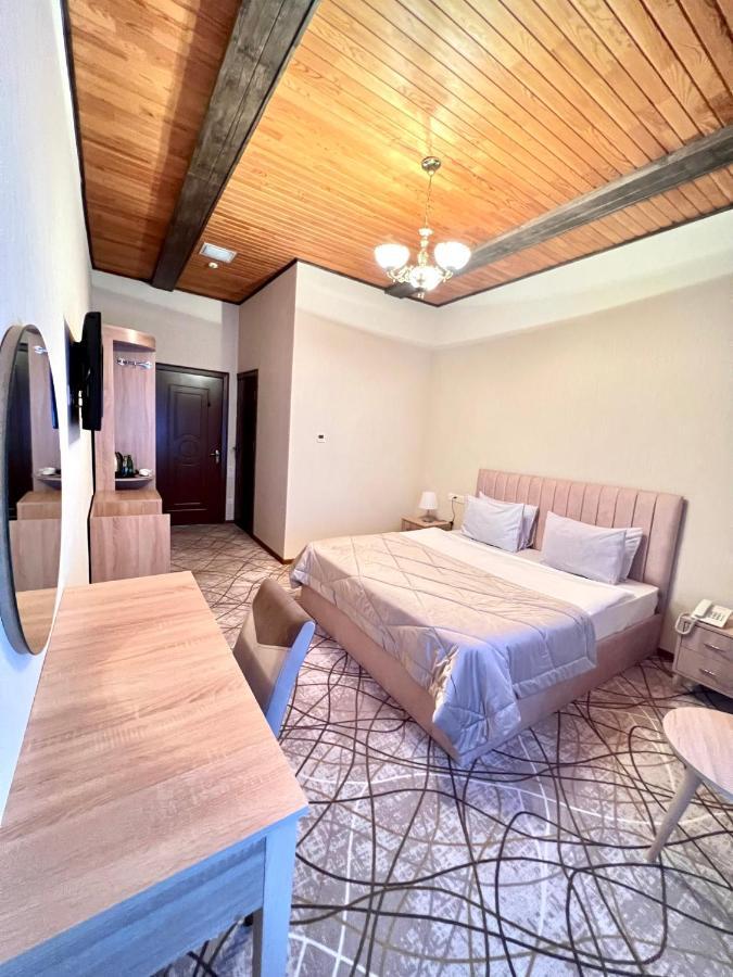 Cinema Boutique Hotel Gandja Eksteriør billede