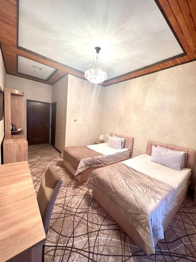 Cinema Boutique Hotel Gandja Eksteriør billede